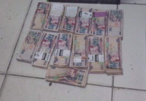 Decomisan medio millón de lempira oculto en carro en Honduras