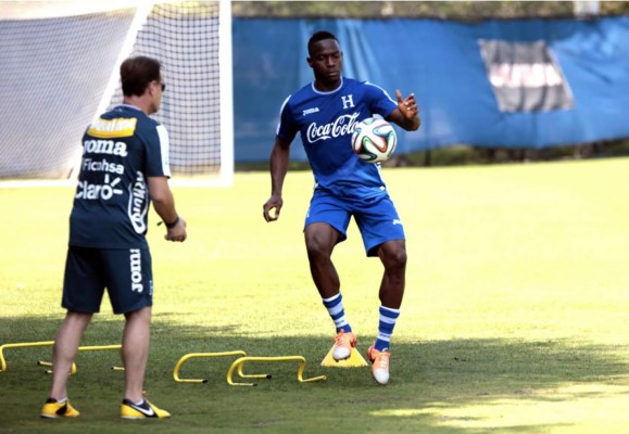 Honduras va afinándose y Costly anda con la pólvora encendida