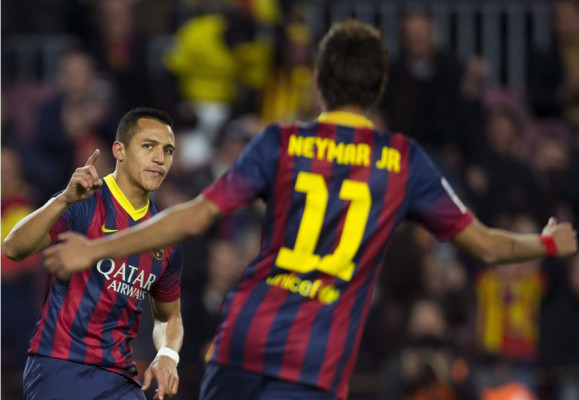 Fría goleada del Barça para ponerse a un punto del Real Madrid