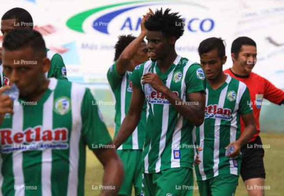 Olimpia ficha al lateral derecho Maylor Núñez