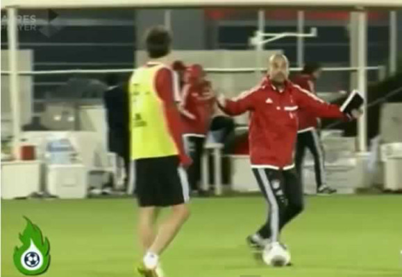 Vídeo: En los entrenamientos, Pep Guardiola mezcla el alemán con el inglés