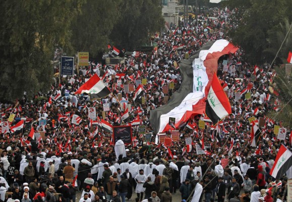 Miles de iraquíes piden retirada de tropas de EEUU en Bagdad