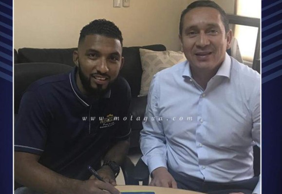 ¡En busca del tricampeonato! El Motagua anuncia renovación de Mayorquín