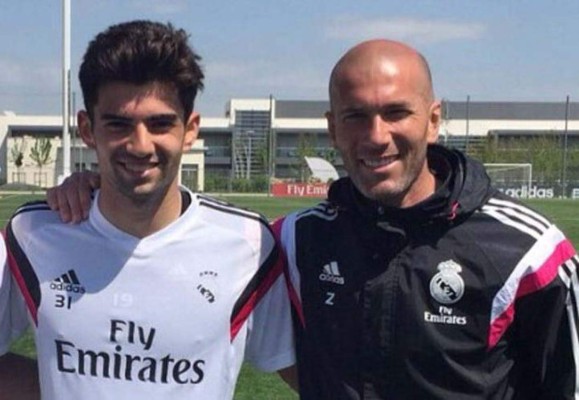 Zidane incluye a su hijo en las prácticas del Real Madrid