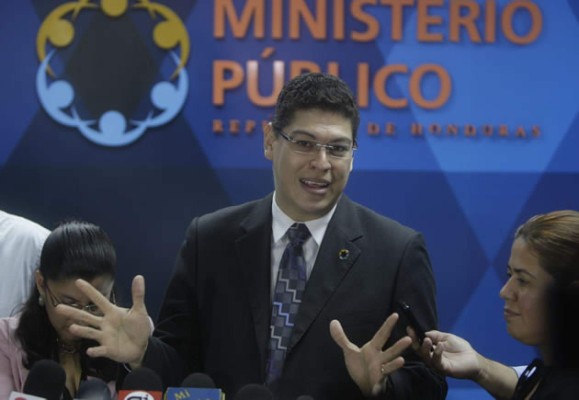 Ministerio Público analiza incautar bienes a Montes y a Pastor