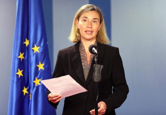Jefa de la diplomacia de UE pide investigar el asesinato del defensor LGBTI