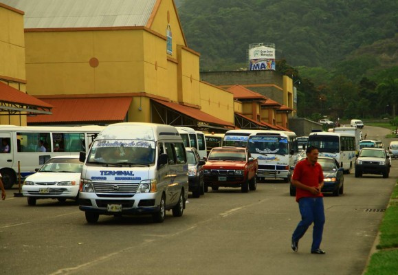 Transportistas exigen un orden en asignación de rutas y la creación de un consejo  