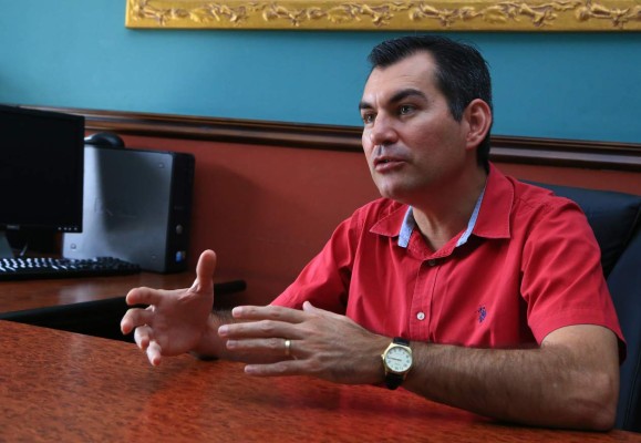 'La Cooperativa Dos Pinos aporta el 1.7% del PIB tico'