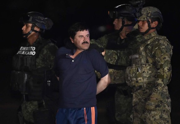 El Chapo Guzmán pasa la noche pensando en la extradición