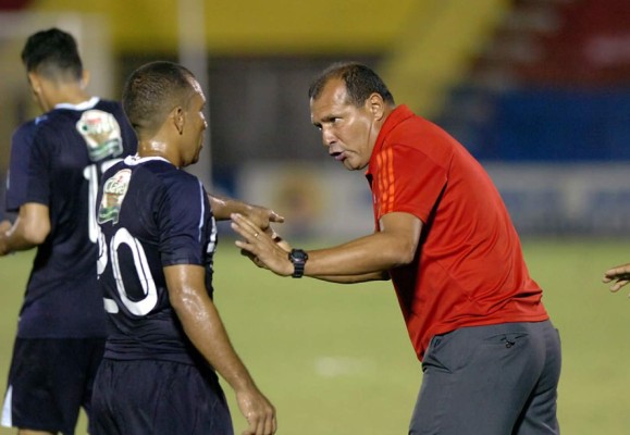 Wilmer Cruz: 'Parrillas y Honduras son equipos que proponen, habrá espectáculo'