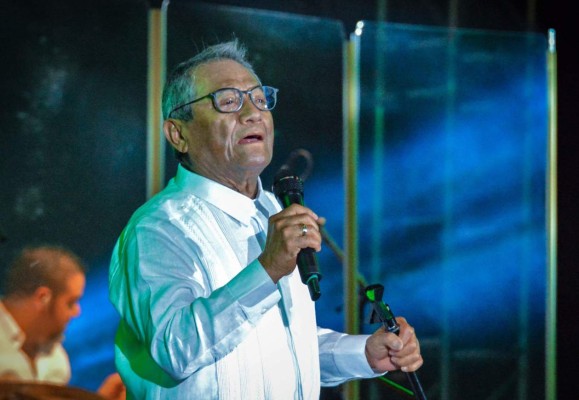 Manzanero: El maestro méxicano de la música romántica