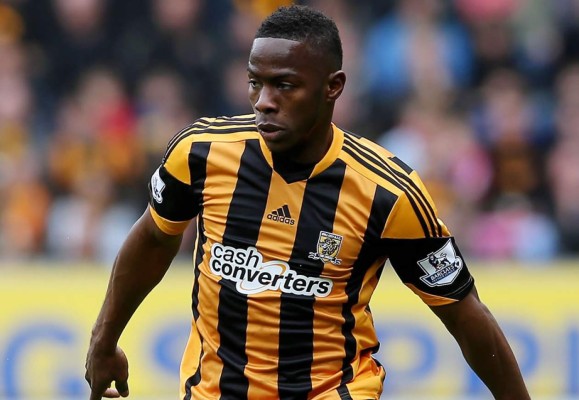 Steve Bruce piensa en renovar a Maynor Figueroa en el Hull City