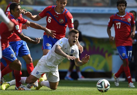 Costa Rica, líder del Grupo de la Muerte con empate ante Inglaterra