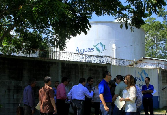 Con tanque de un millón de galones mejorarán servicio de agua potable