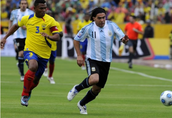 Argentina complica su pase a Sudáfrica