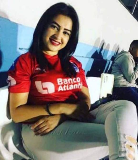 Keydi Valladares es la esposa del Patón Mejía, defensor del Olimpia.