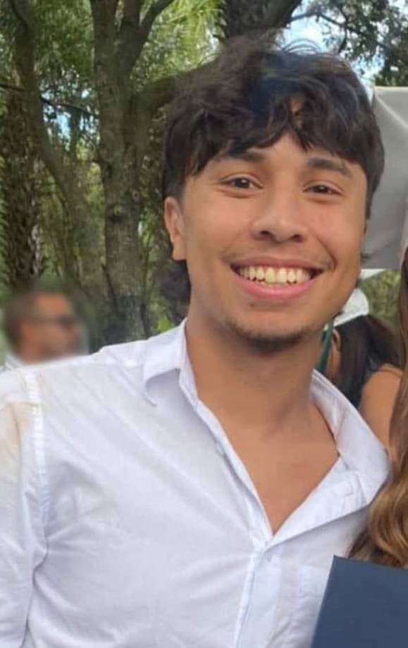 Dos horas antes de enterarse de su muerte, el padre dijo que la última vez que supieron de él fue por medio de una llamada telefónica cuando se disponía a regresar a casa de una fiesta donde estaba con amigos en South Miami.