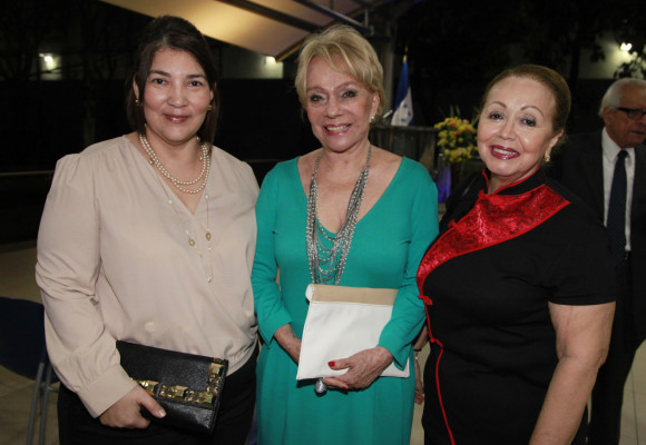 Banco del País honra a Hilda de Córdoba