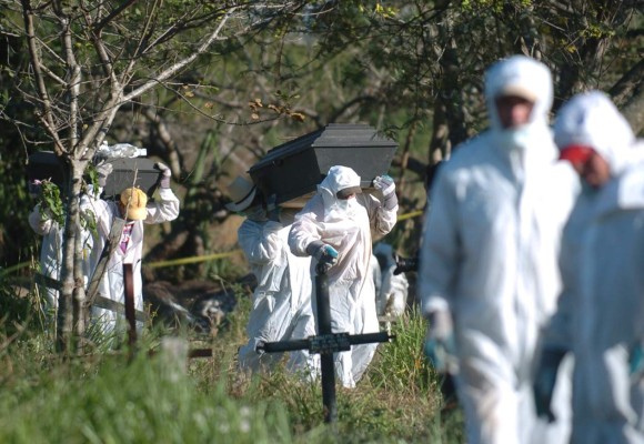 Honduras exhuma cadáveres de siete campesinos