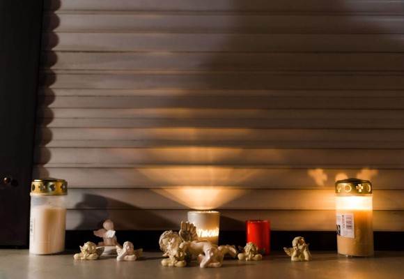 Mujer acepta ser la madre de ocho bebés asesinados