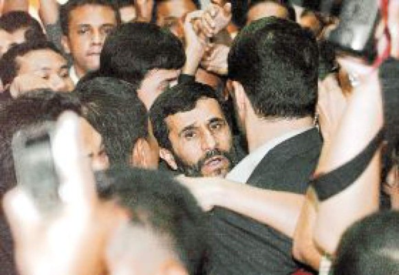 Hallan nuevas huellas de uranio altamente enriquecido en Irán