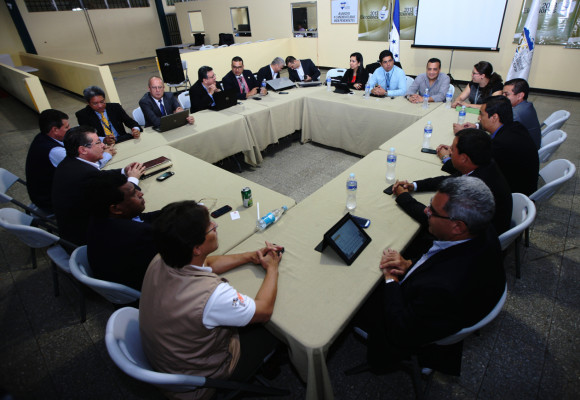 TSE firmará convenio con dos telefónicas