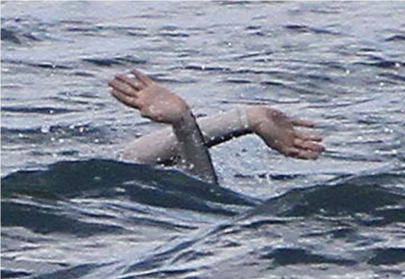 Fotos: Anne Hathaway casi muere ahogada