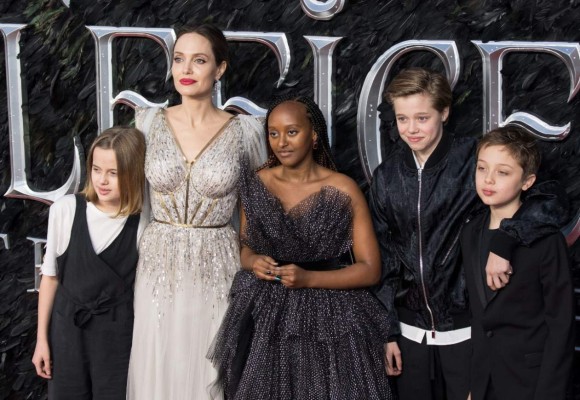 Angelina Jolie revela que dos de sus hijas fueron operadas