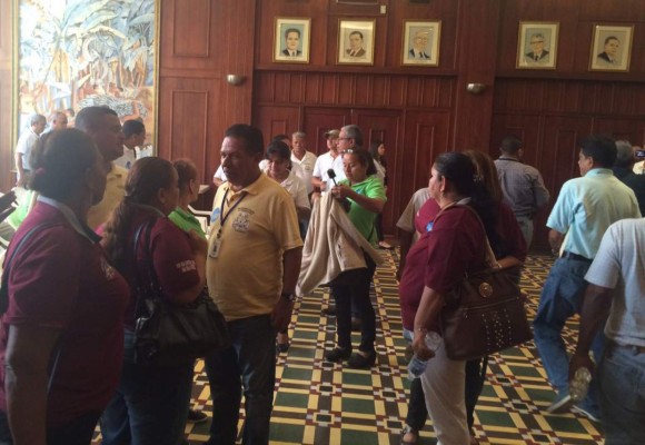 Alcalde y sindicato en desacuerdo por fueron sindical