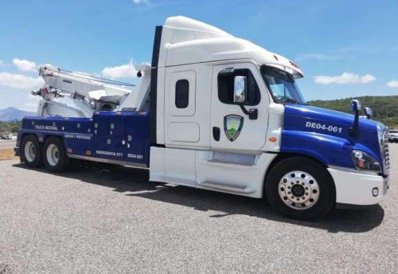 Gobierno compra camión antiprotestas para desalojar vías