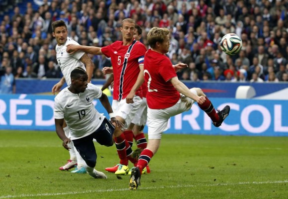 Francia exhibe su pegada goleando en amistoso a Noruega