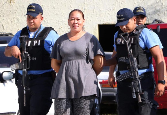 Capturan a la 'Coronela” por supuesta estafa