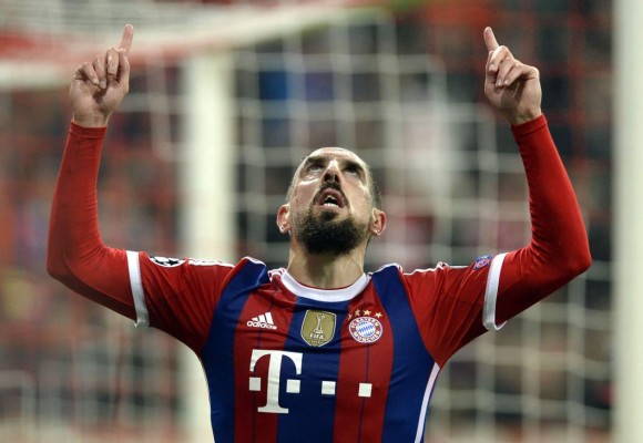 Ribéry y Götze le dan al Bayern Múnich el boleto a octavos