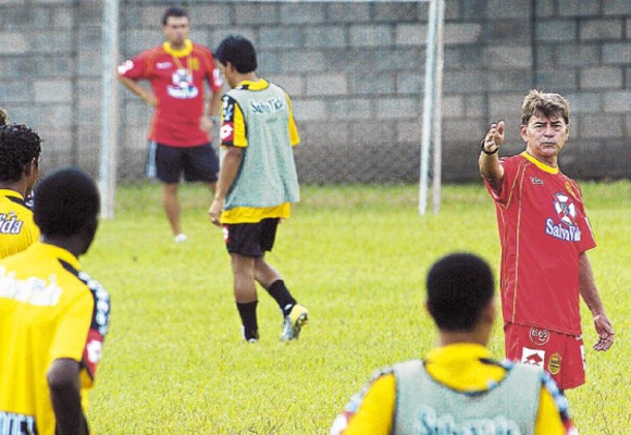 'Orlin será el titular”