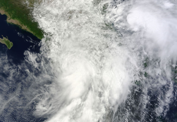 México: Lluvias dejan 80 muertos; Manuel se convertiría en huracán