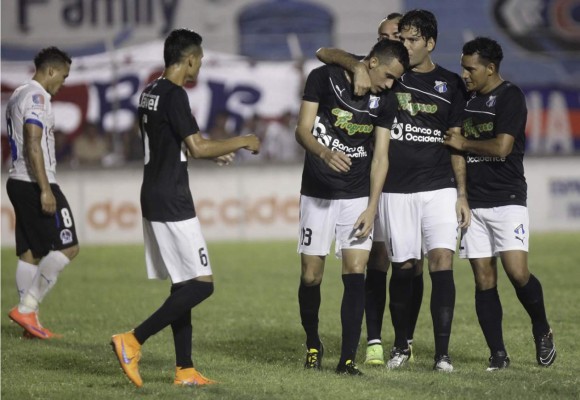 El Honduras Progreso humilla con autoridad al Olimpia