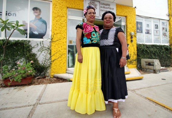 Dos transgénero desbancan a mujeres en candidatura a diputación en México