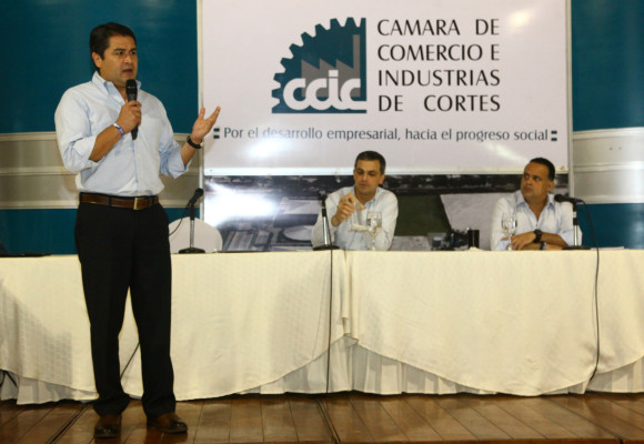 Juan Orlando Hernández descarta crear nuevos impuestos
