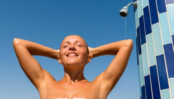 En esta época debe cuidar más su piel de los efectos de los rayos solares