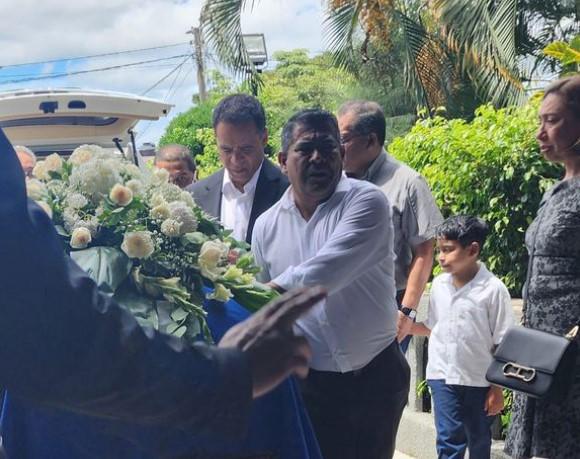 Amigos, familiares y políticos realizan homenaje y dan último adiós a Oswaldo Ramos Soto