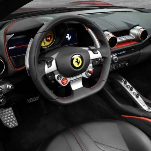 El nuevo vehículo que decidió comprar Cristiano Ronaldo fue el espectacular Ferrari Monza SP. Foto Facebook Ferrari.
