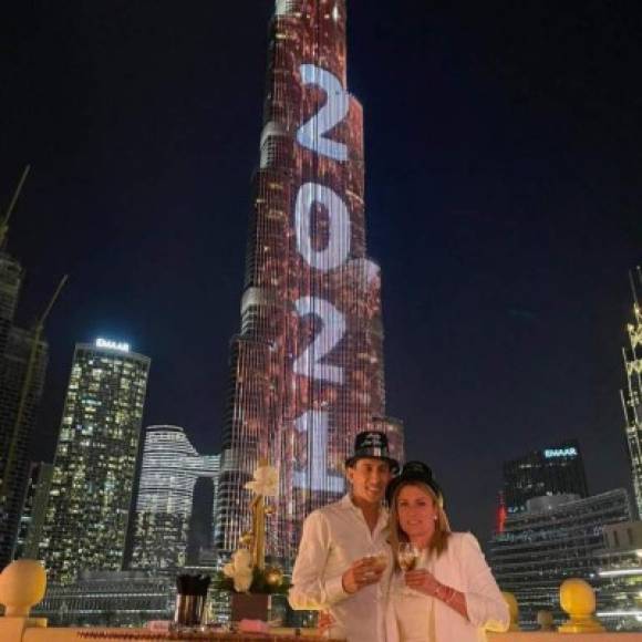 Ángel Di María: El jugador argentino del PSG le dio la bienvenida a este nuevo año al lado de su esposa y se trasladaron a Dubái.