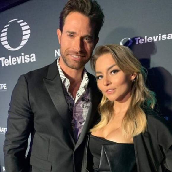 Pese a las alertas, Televisa no ha suspendido la novela de Angelique Boyer “Imperio de mentiras”. La novia de Sebastián Rulli compartió como seguían con el rodaje, señalando que se están tomando las precauciones debidas.