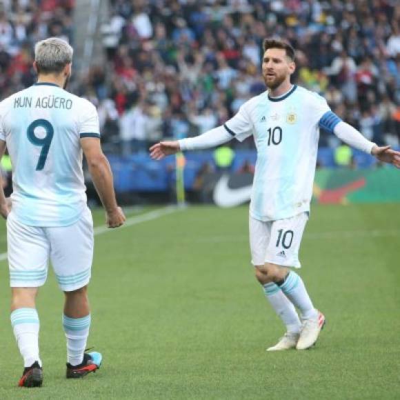 A pesar de anotar 42 goles en 97 con Argentina, la imagen de Agüero con la 'Albiceleste' es la de un jugador que no logró lo que se esperaba de él.