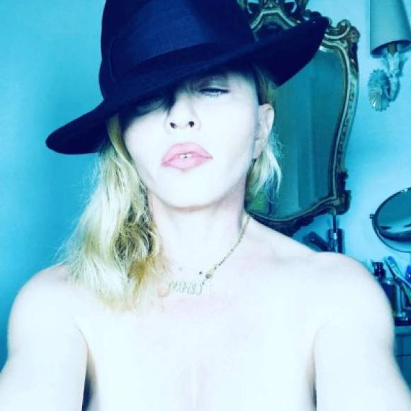 Madonna ha demostrado su forma más andrógina en instagram, misma red social que ha sido utilizada para anunciar sus productos de belleza, y hace pocos días, nueva música, disco y hasta tour. <br/><br/>¿Qué le pasó a Madonna en esta imagen?