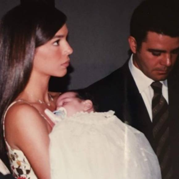 Al momento de casarse, Bibi ya esperaba a Eduardo Jr, luego tuvieron a sus dos hijas Ana Paula y Alejandra.<br/>