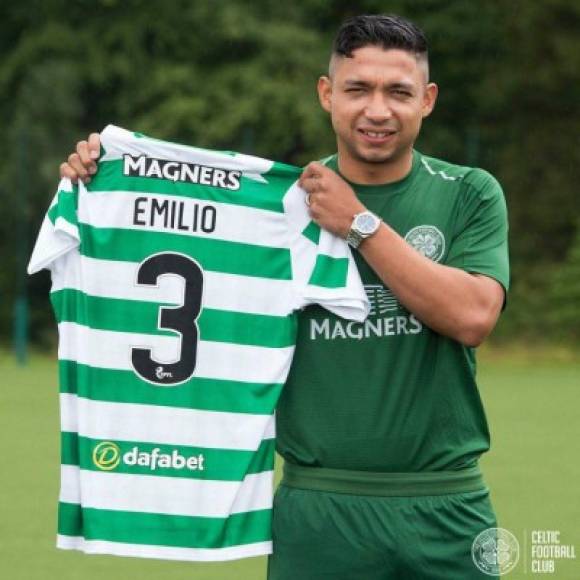 Emilio Izaguirre: El Celtic de Escocia ha anunciado hoy de manera oficial el regreso del lateral hondureño. El jugador catracho firmó por un año con el cuadro escocés.