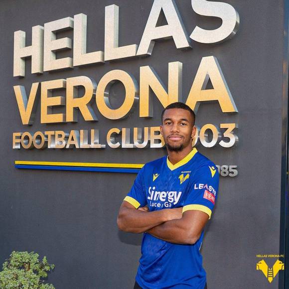 El Hellas Verona refuerza su zona defensiva con la incorporación del central sueco Isak Hien. Llega desde el Djurgarden de su país por 4,5 millones de euros, bonus incluidos, hasta 2026.