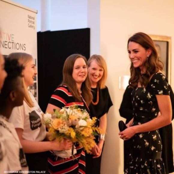 Durante su visita la esposa del príncipe William conoció el nuevo proyecto de la National Portrait Gallery, 'Inspiring People: Transforming our National Portrait Gallery'.<br/>