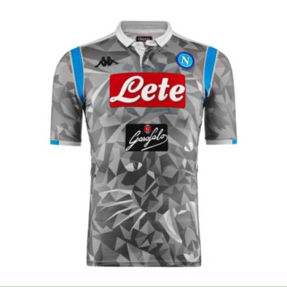 La tercera camiseta del Napoli para la temporada 2018-19.